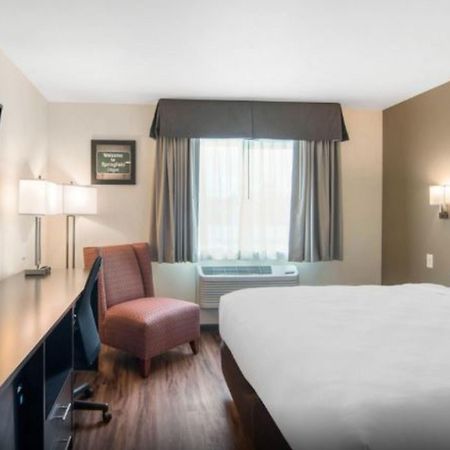 Econo Lodge Inn & Suites Springfield Eksteriør billede