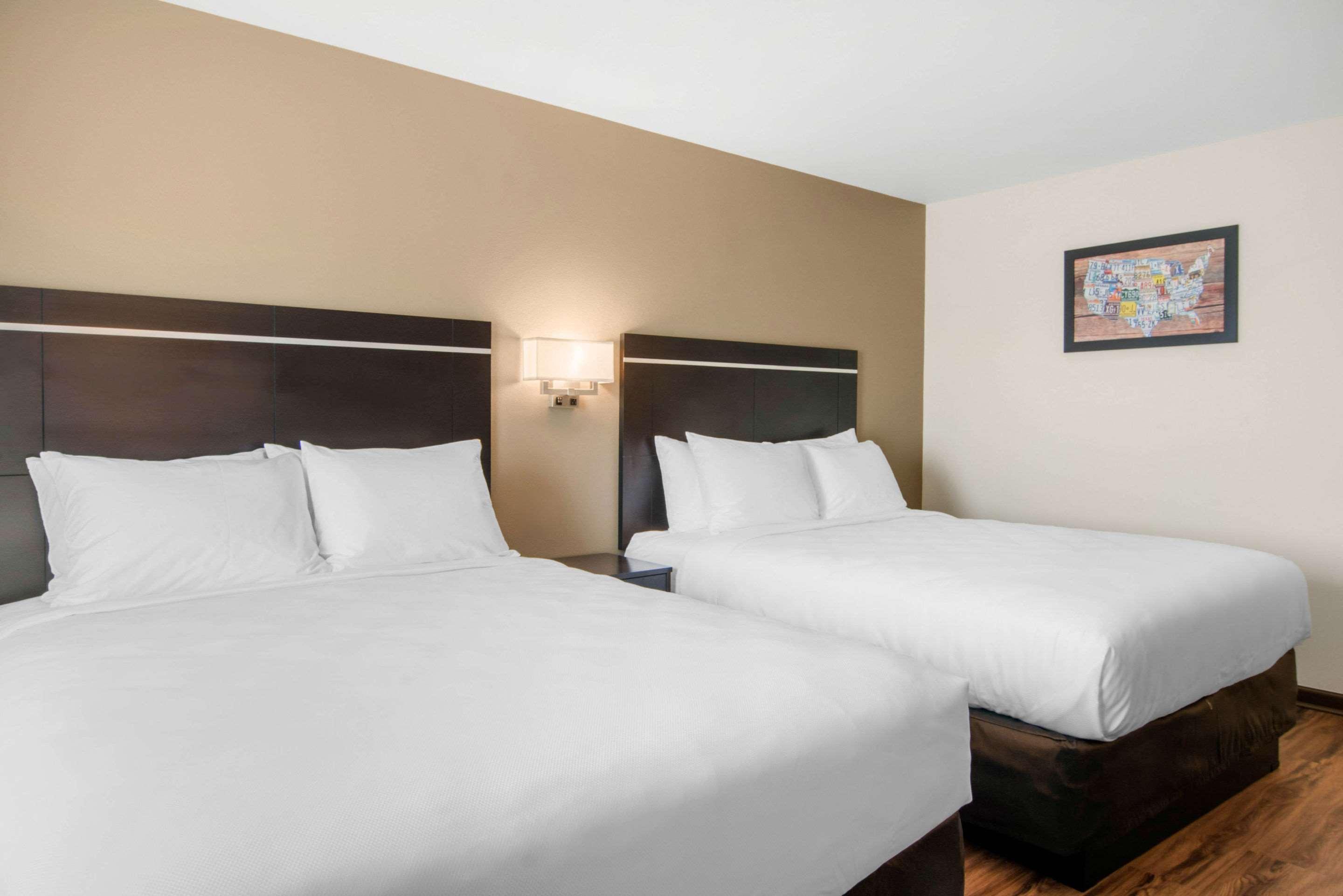 Econo Lodge Inn & Suites Springfield Eksteriør billede