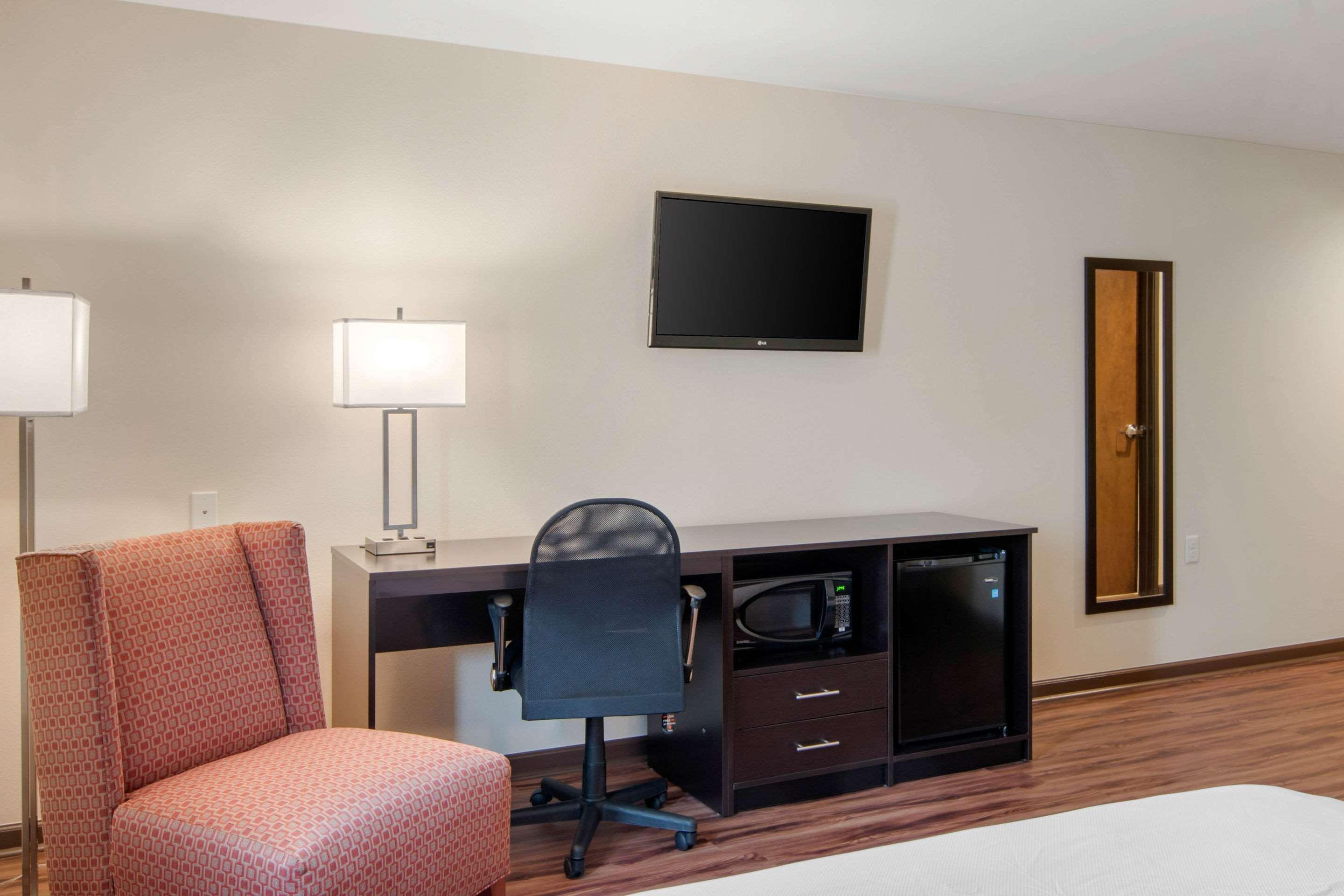 Econo Lodge Inn & Suites Springfield Eksteriør billede