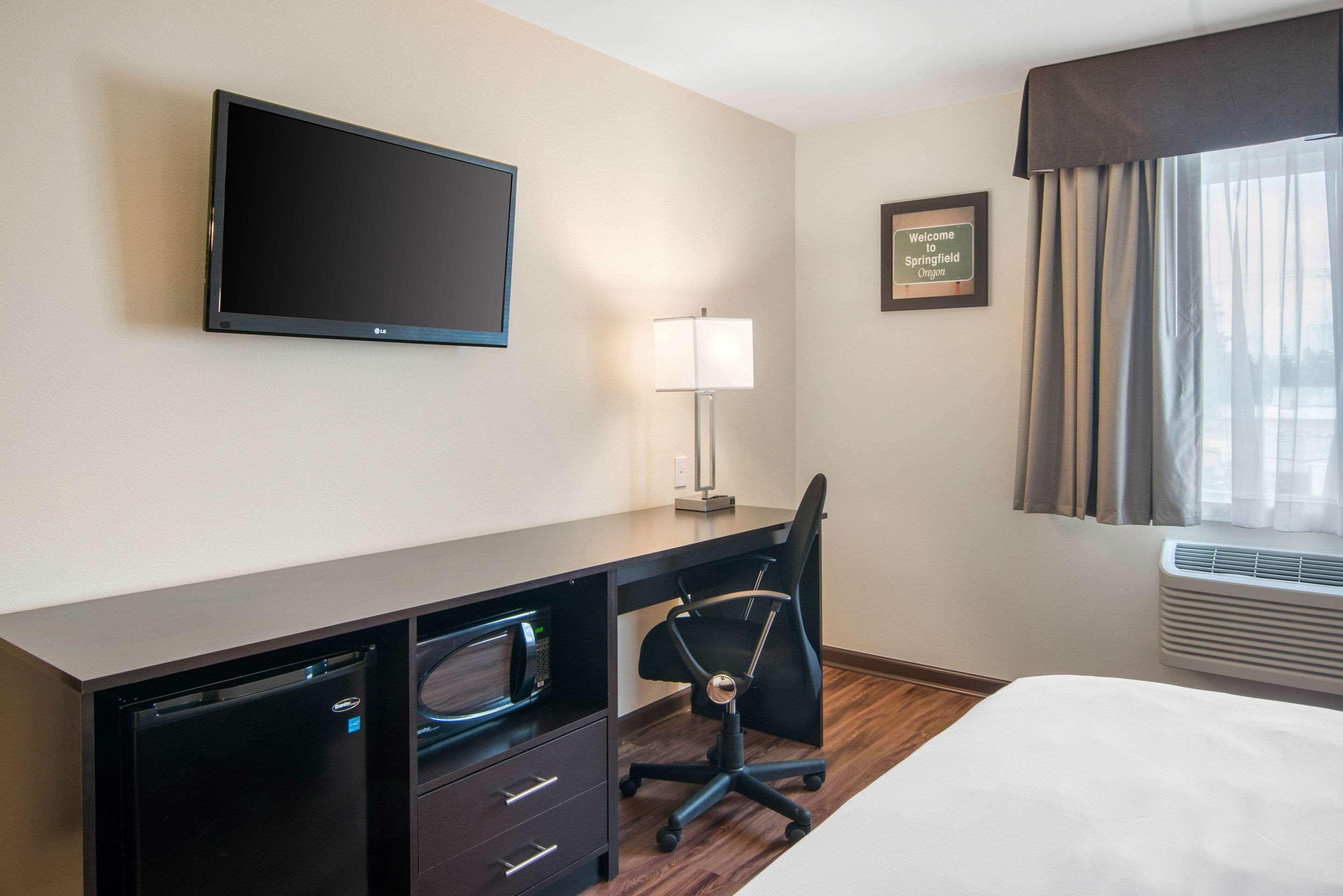 Econo Lodge Inn & Suites Springfield Eksteriør billede