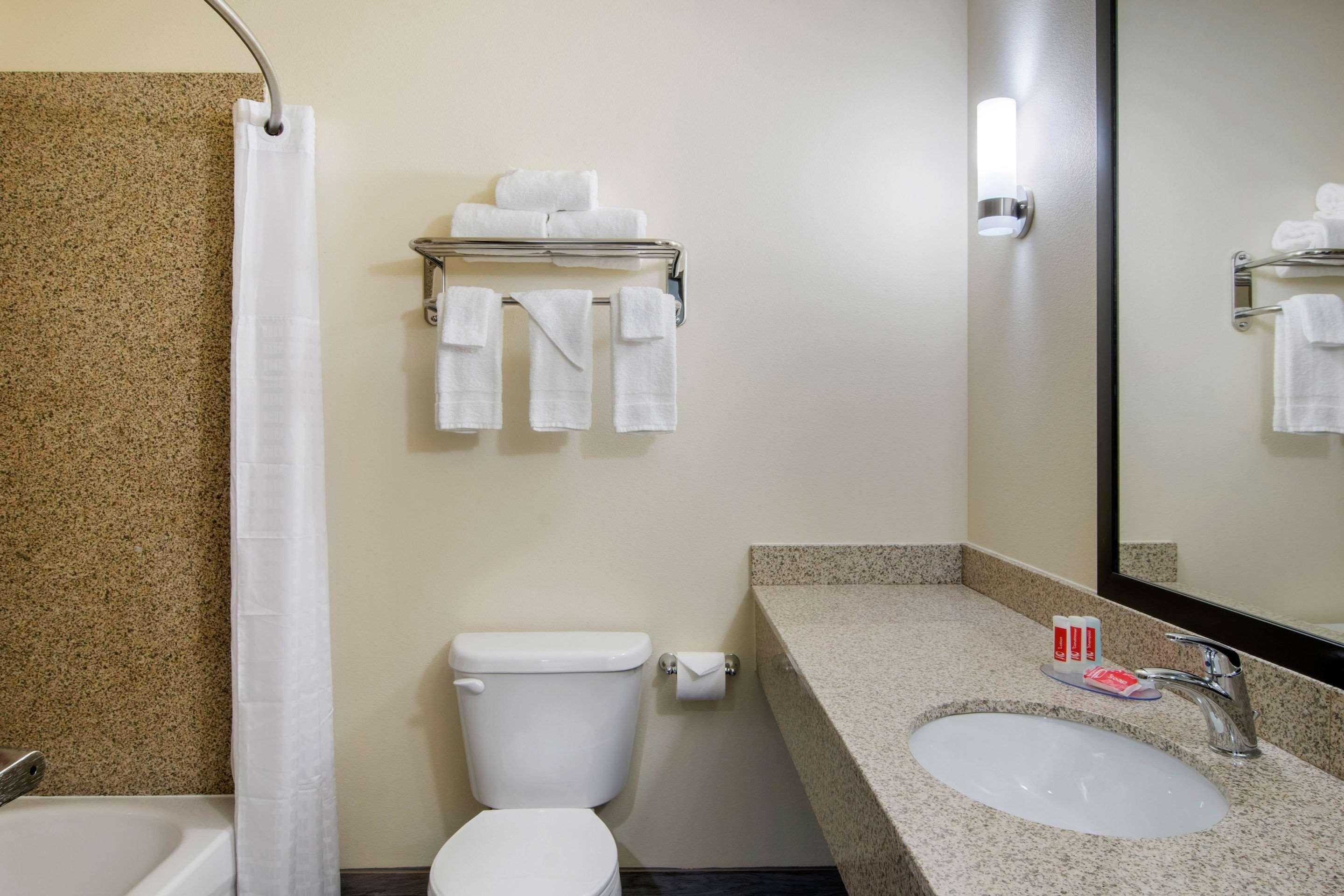 Econo Lodge Inn & Suites Springfield Eksteriør billede